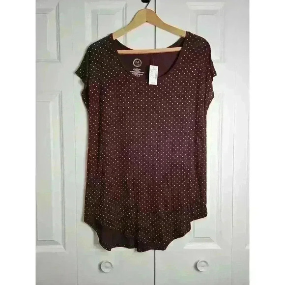 Maurices NWT Burgundy Top With Bronze Studding Size Medium - Picture 1 of 6